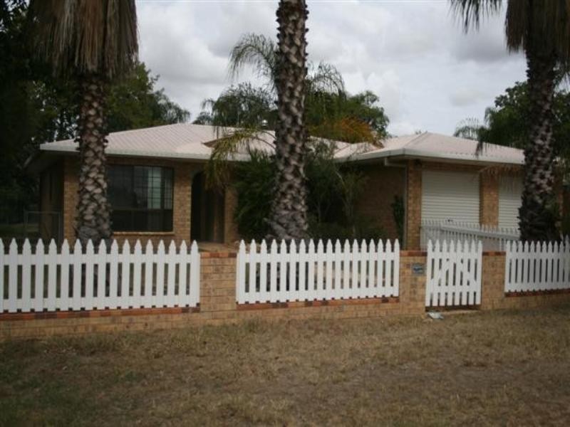 22 Edna Street, Roma QLD 4455