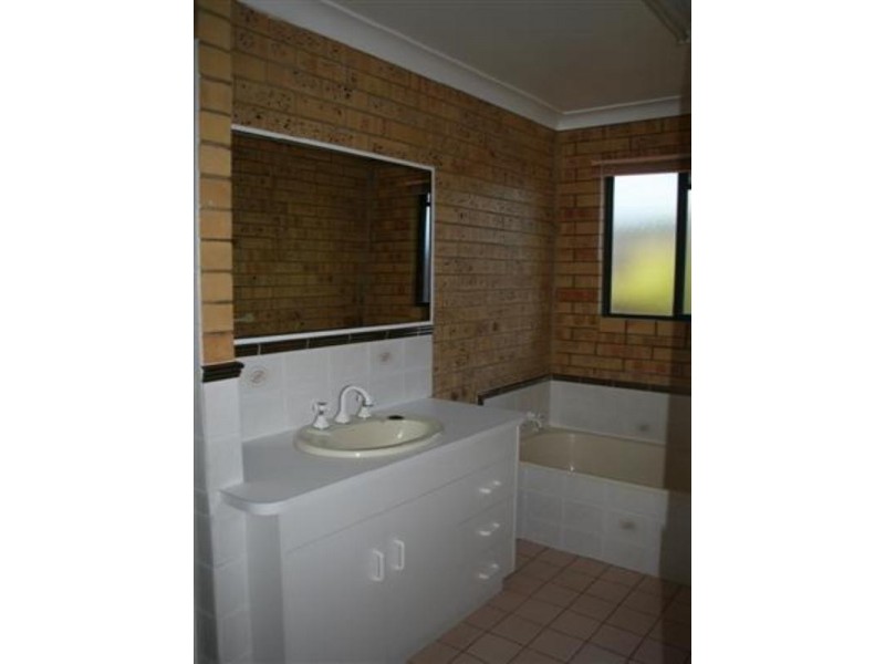 22 Edna Street, Roma QLD 4455