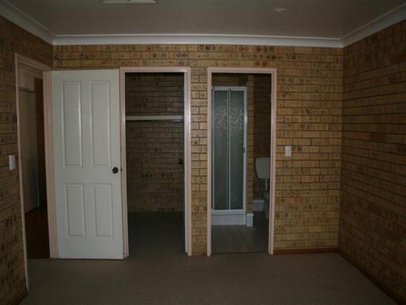 22 Edna Street, Roma QLD 4455