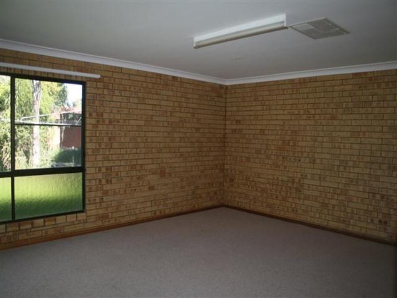 22 Edna Street, Roma QLD 4455