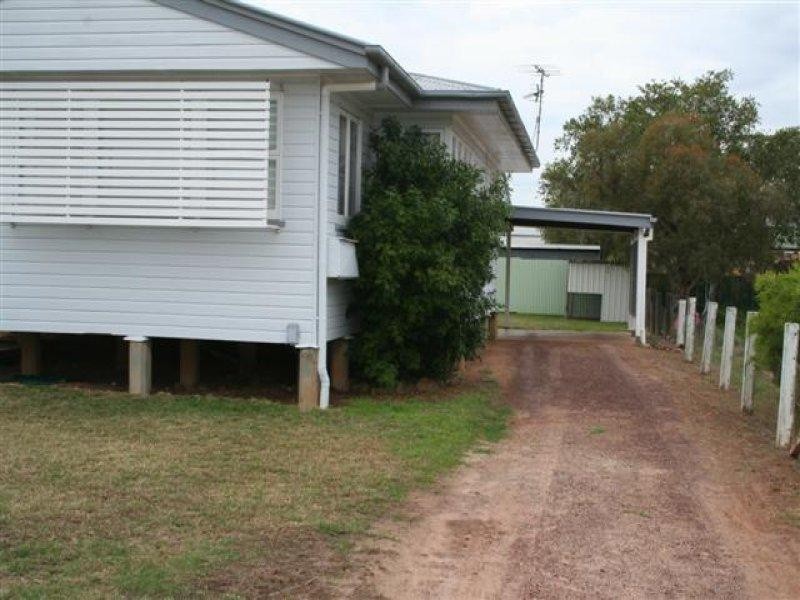 126 Currey Street, Roma QLD 4455