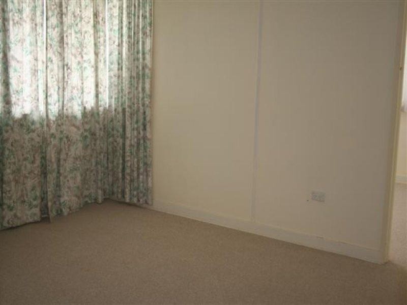 126 Currey Street, Roma QLD 4455