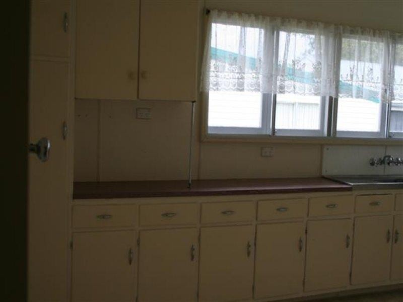 126 Currey Street, Roma QLD 4455