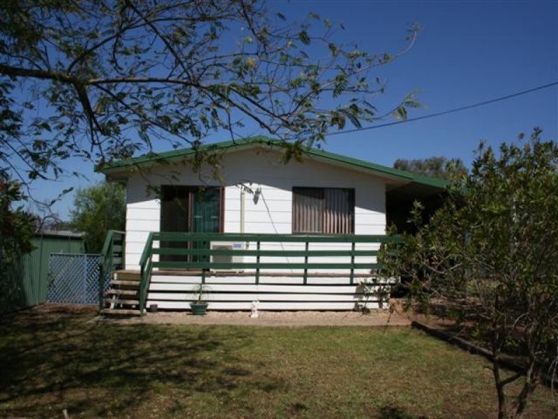 6 Mullavey Street, Roma QLD 4455