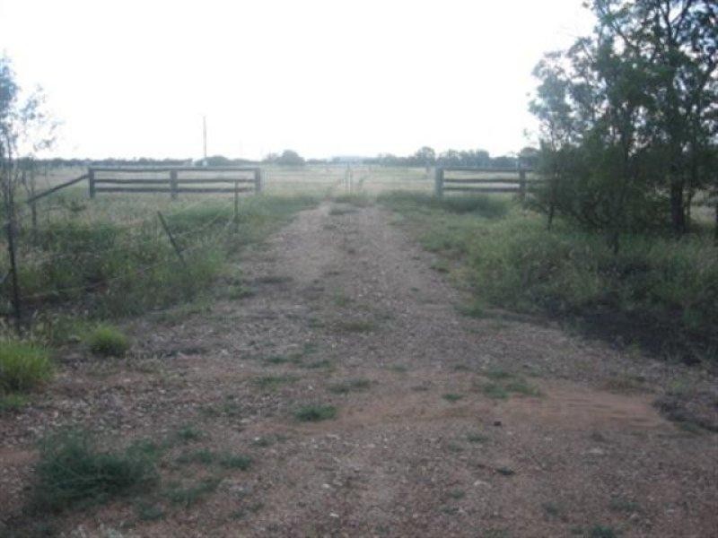 65 Bradshaw Lane, Taroom QLD 4420