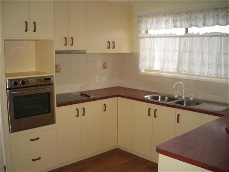 28 Alex Parade, Roma QLD 4455