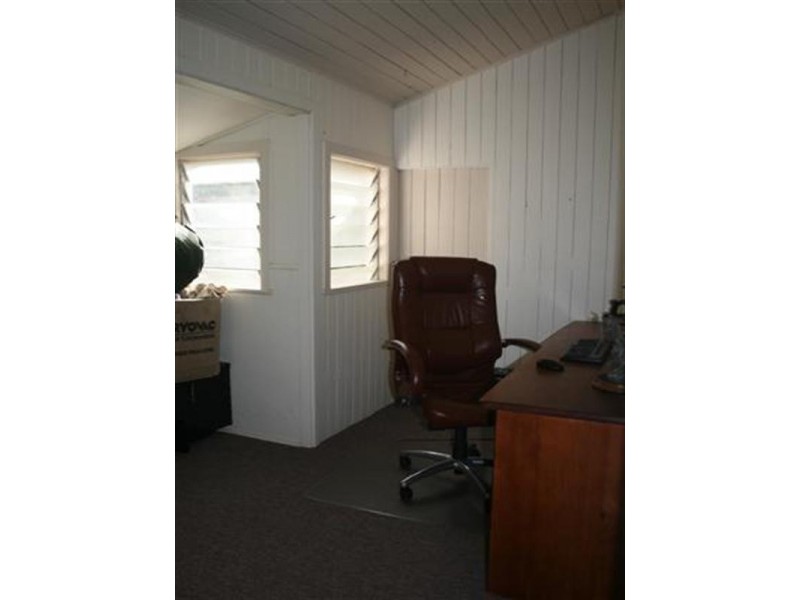 32 Queen Street, Roma QLD 4455