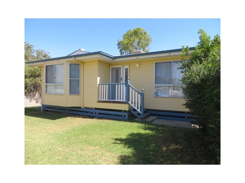 233 Edwardes Street, Roma QLD 4455