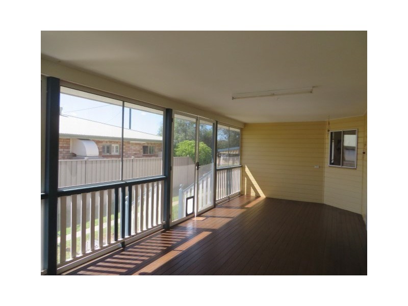 233 Edwardes Street, Roma QLD 4455
