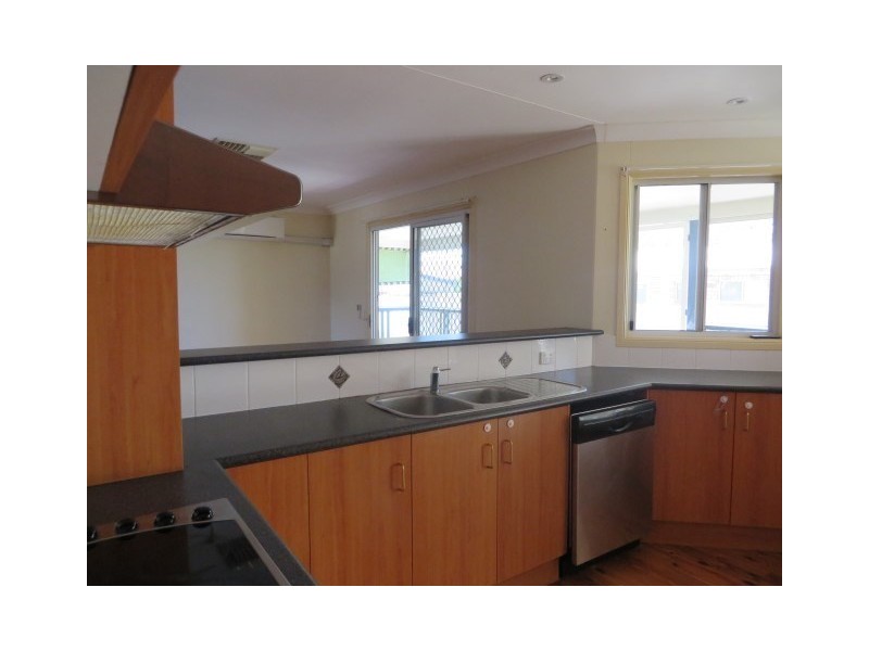 233 Edwardes Street, Roma QLD 4455