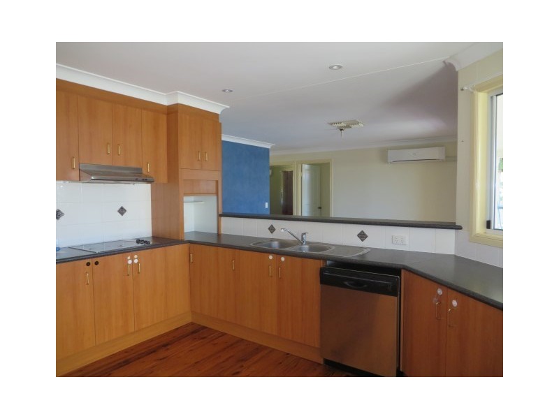 233 Edwardes Street, Roma QLD 4455
