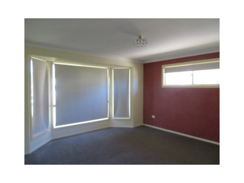 233 Edwardes Street, Roma QLD 4455