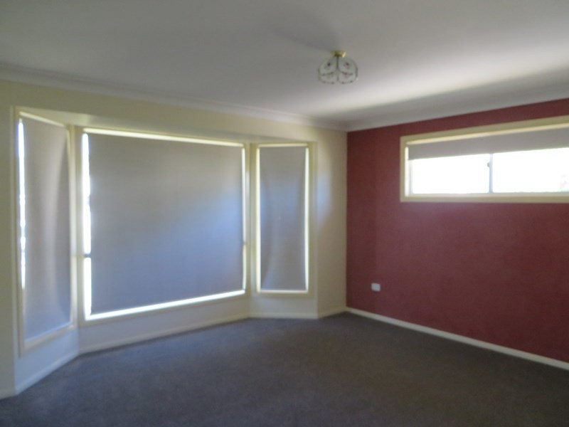 233 Edwardes Street, Roma QLD 4455