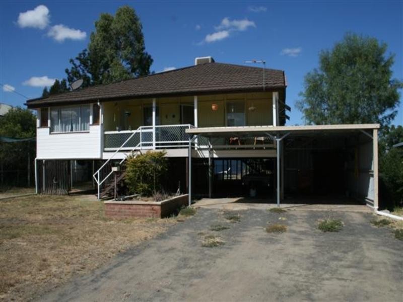 4 Twine Street, Roma QLD 4455