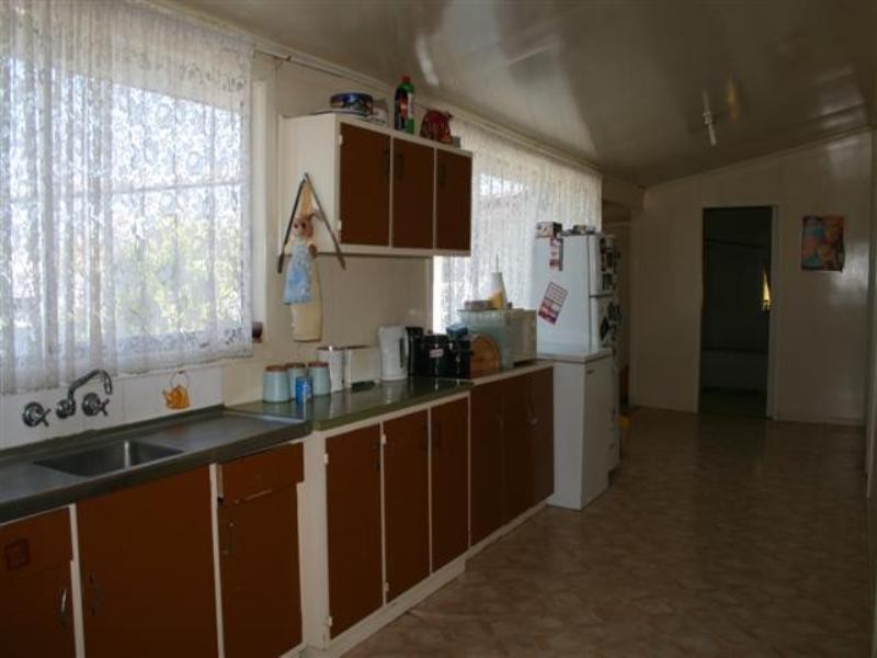 4 Twine Street, Roma QLD 4455