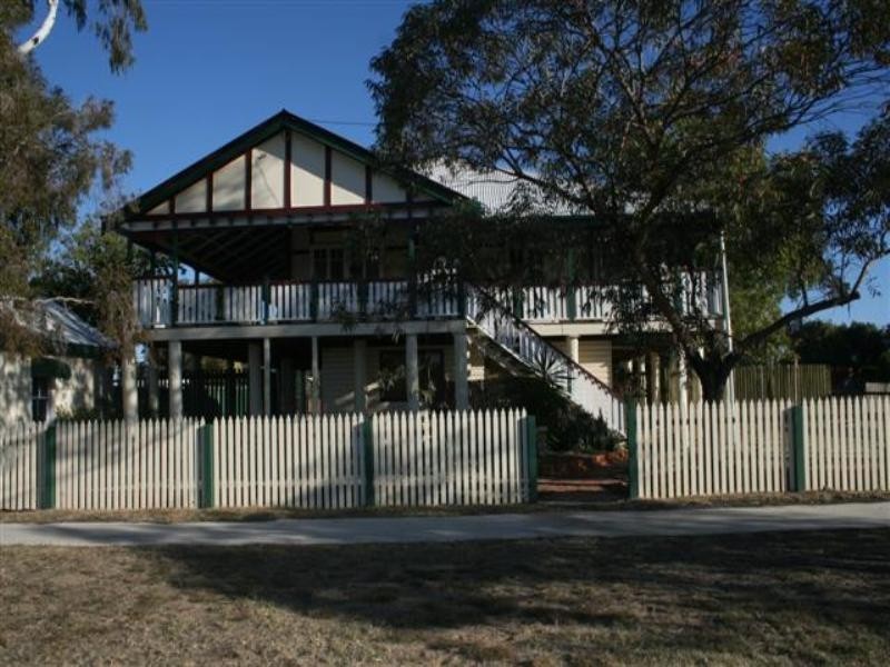 158 McDowall Street, Roma QLD 4455