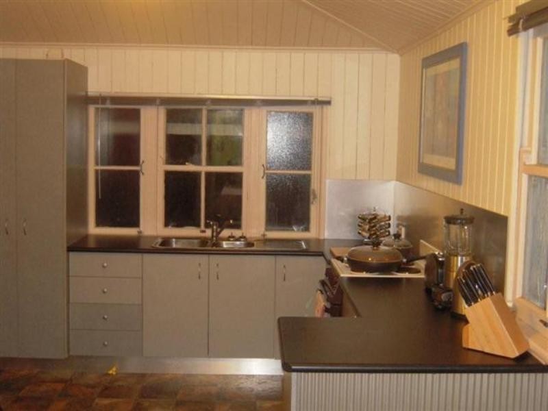 32 Queen Street, Roma QLD 4455