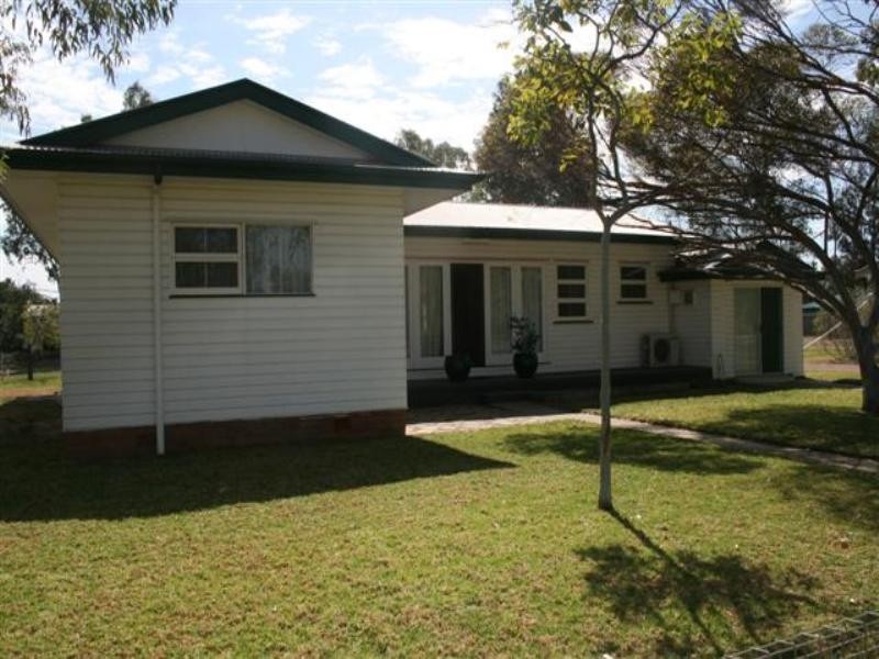 31 Miscamble Street, Roma QLD 4455
