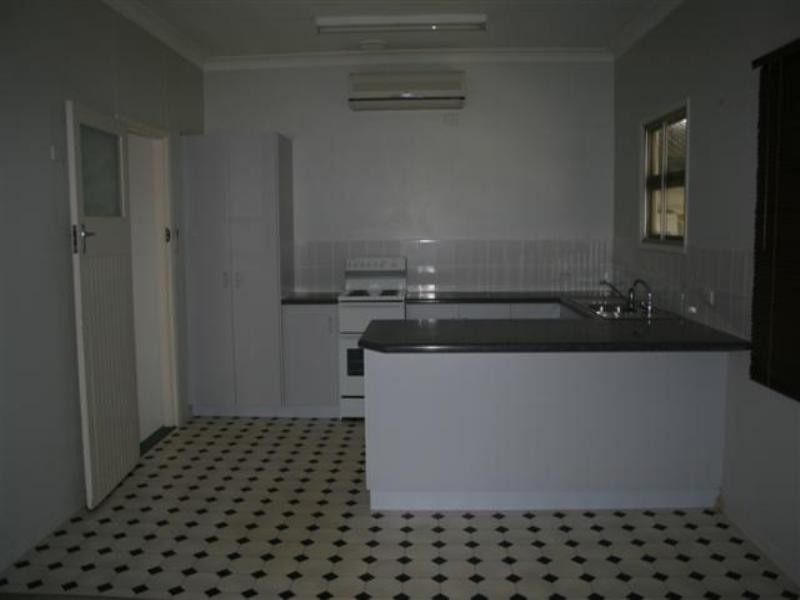 31 Miscamble Street, Roma QLD 4455