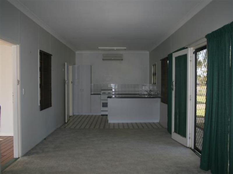 31 Miscamble Street, Roma QLD 4455