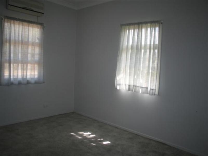 31 Miscamble Street, Roma QLD 4455