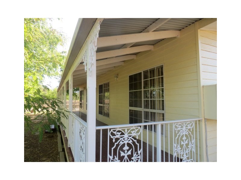 249 Northern Road, Roma QLD 4455