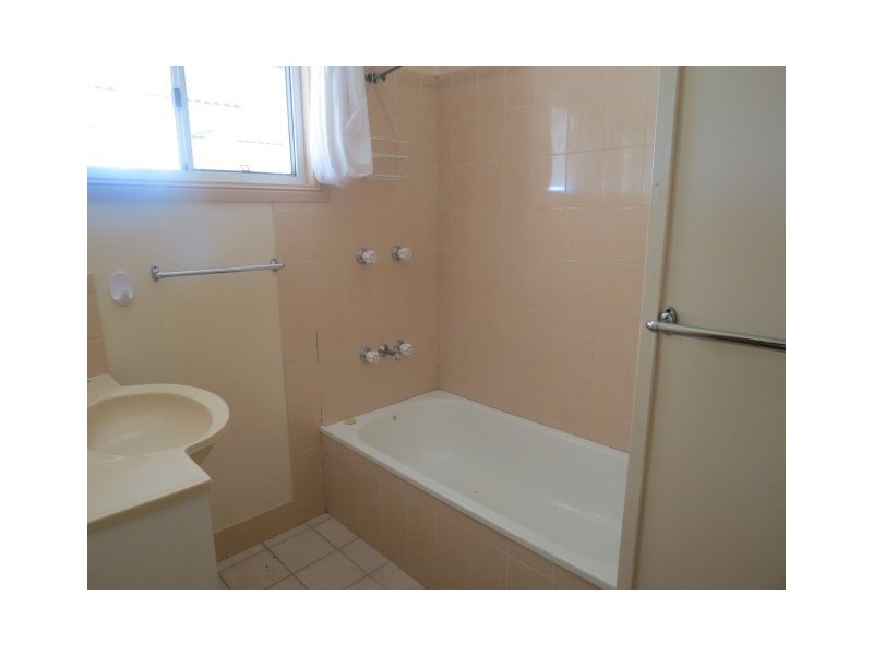 249 Northern Road, Roma QLD 4455