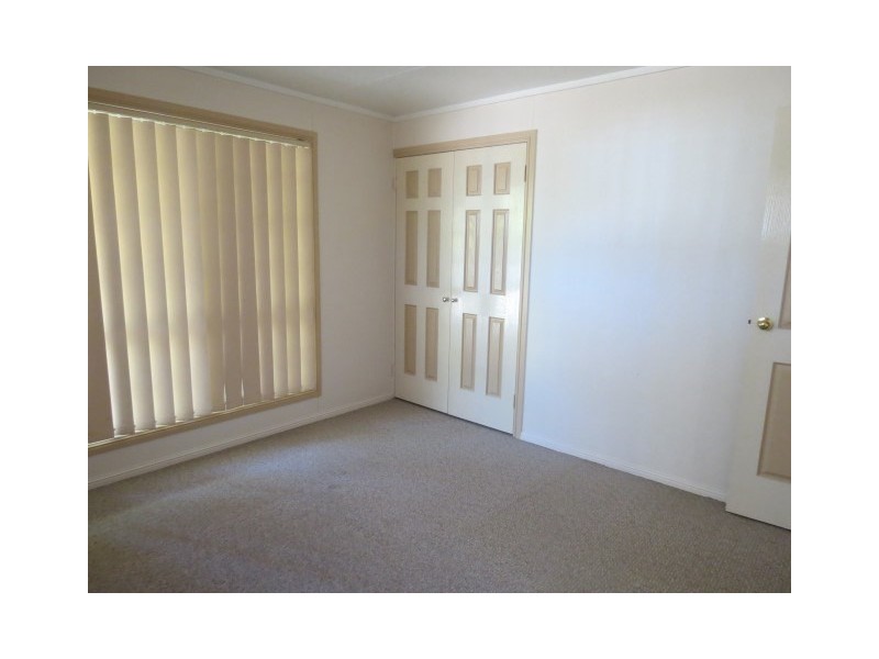 249 Northern Road, Roma QLD 4455