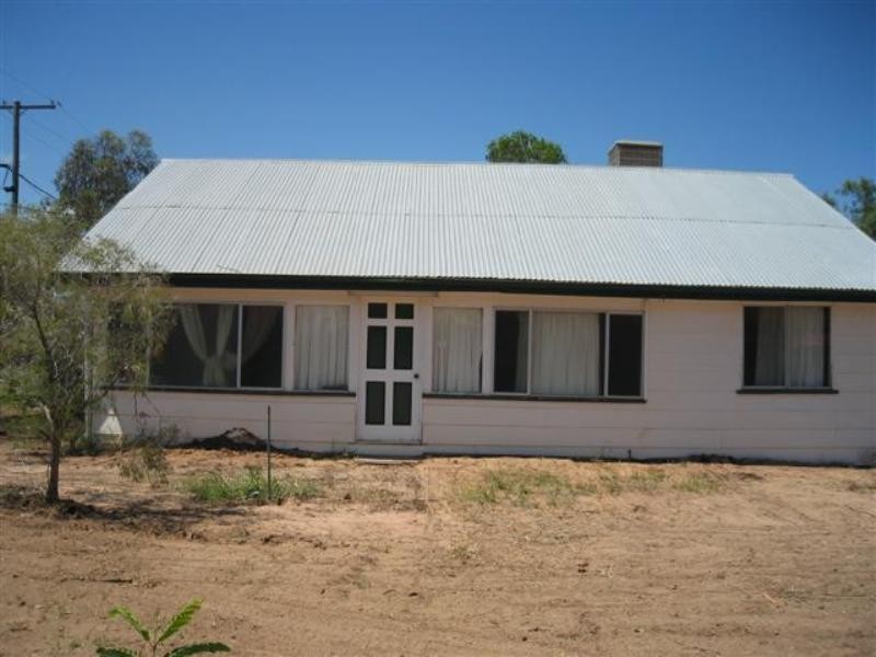 38 Raglan Street, Roma QLD 4455