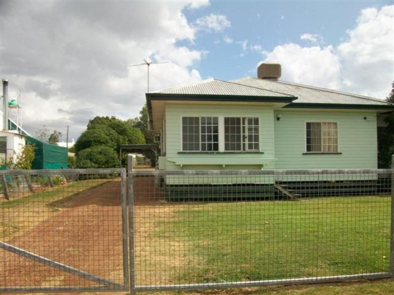 6 Queen Street, Roma QLD 4455