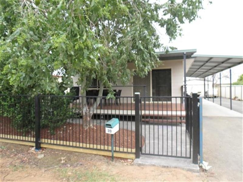 20 Luff Street, Roma QLD 4455