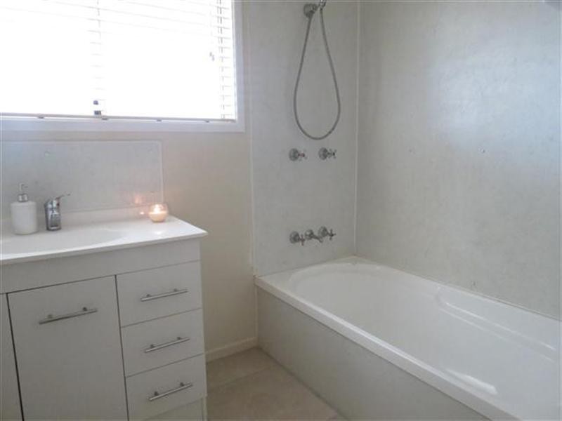 20 Luff Street, Roma QLD 4455