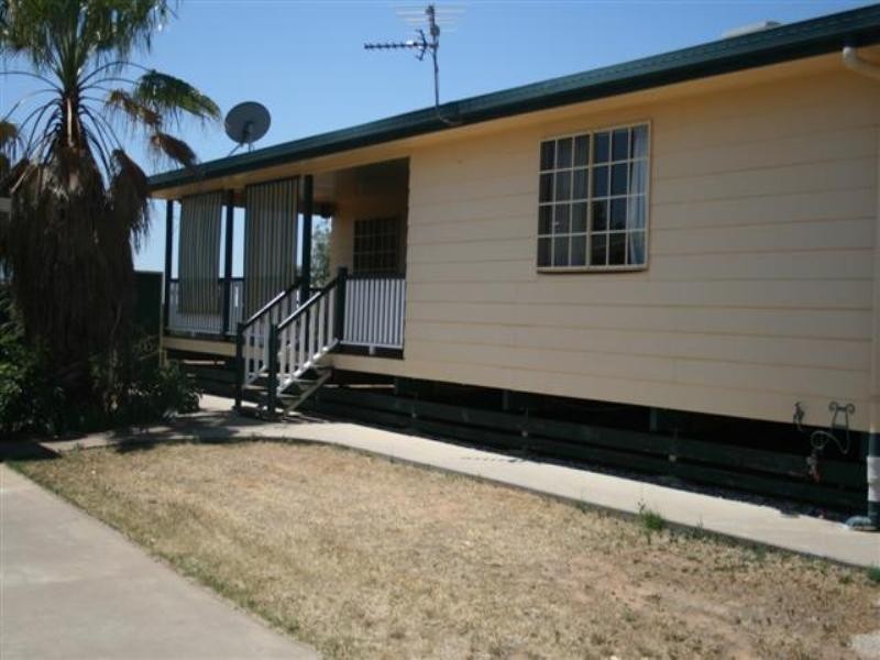 7 Bakerfinch Crescent, Roma QLD 4455