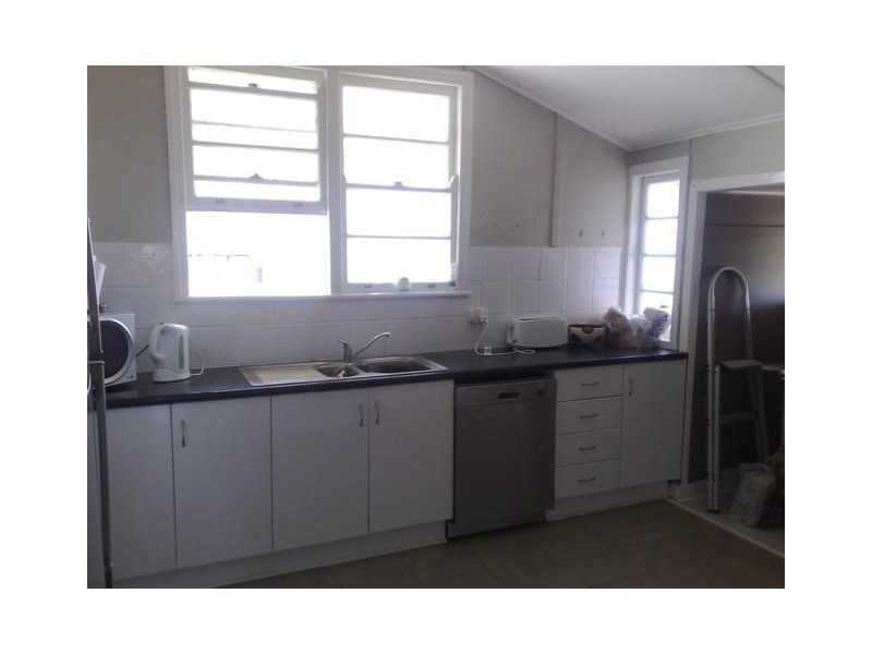 17 May Street, Roma QLD 4455