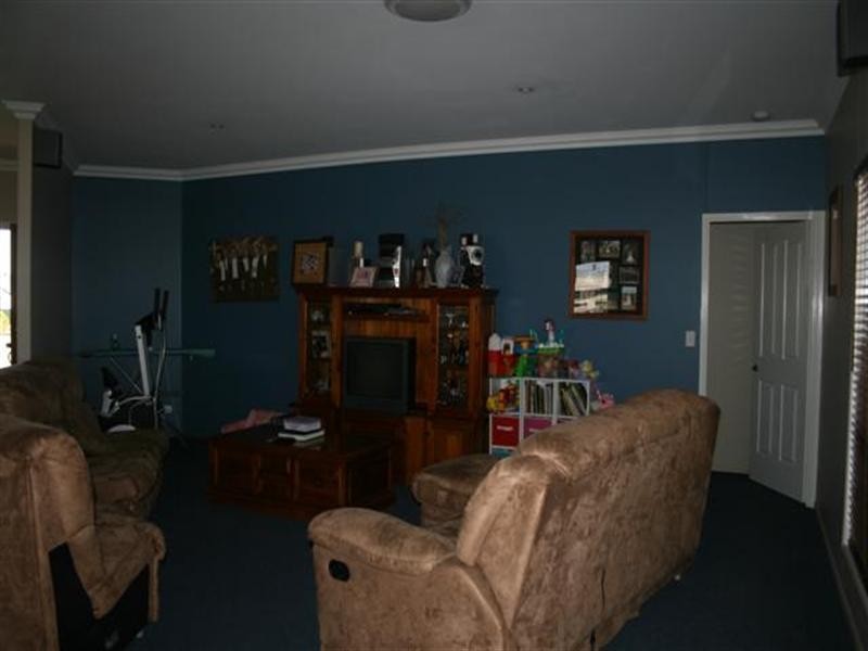 25 Karalee Court, Roma QLD 4455