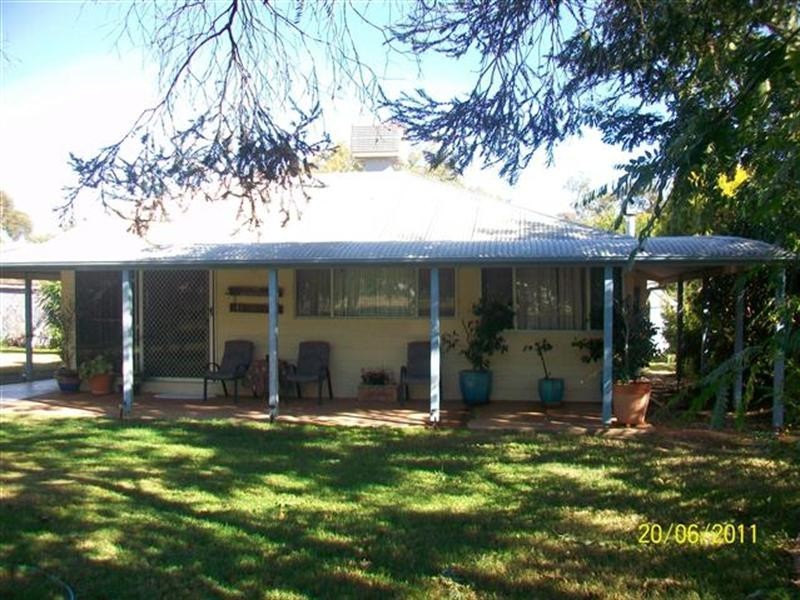 114 Northern Road, Roma QLD 4455