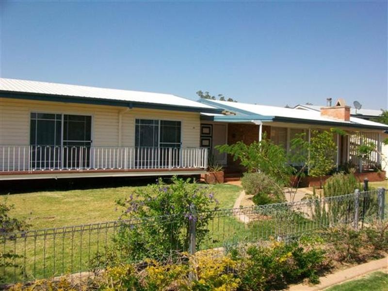 62 Miscamble Street, Roma QLD 4455