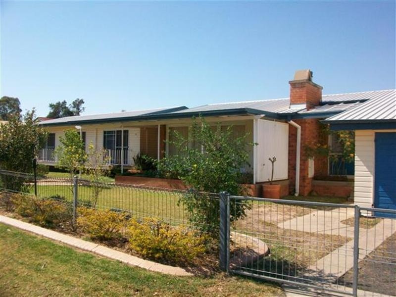 62 Miscamble Street, Roma QLD 4455
