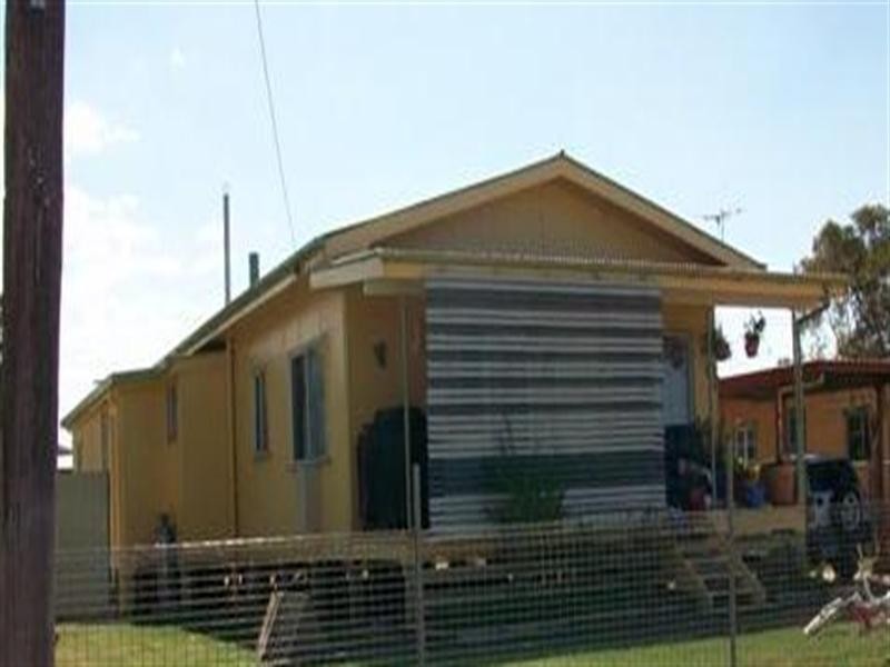 59 Feather Street, Roma QLD 4455