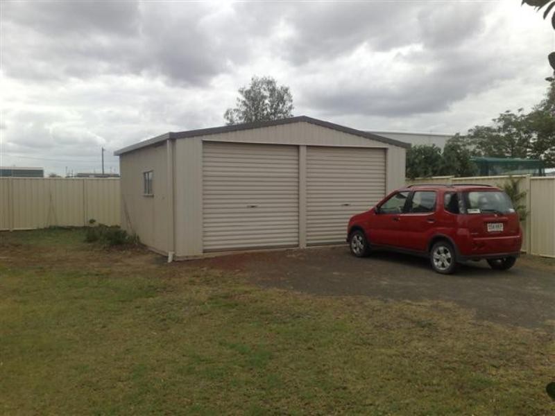 20 Alex Parade, Roma QLD 4455