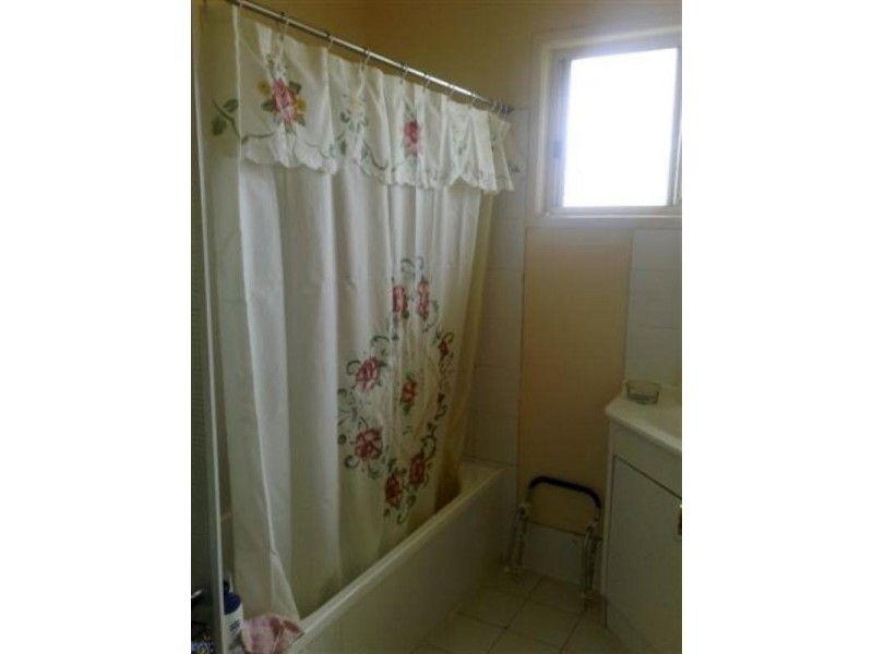 20 Alex Parade, Roma QLD 4455