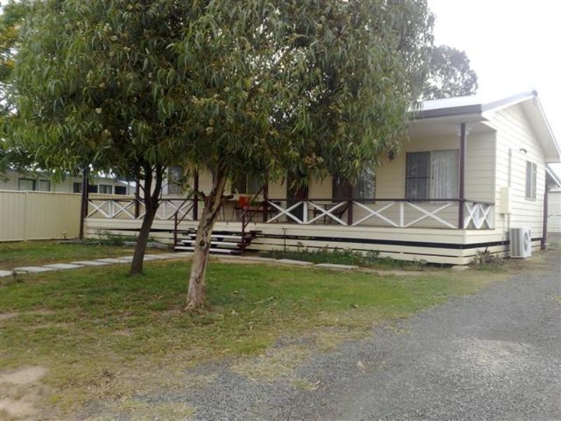 20 Alex Parade, Roma QLD 4455