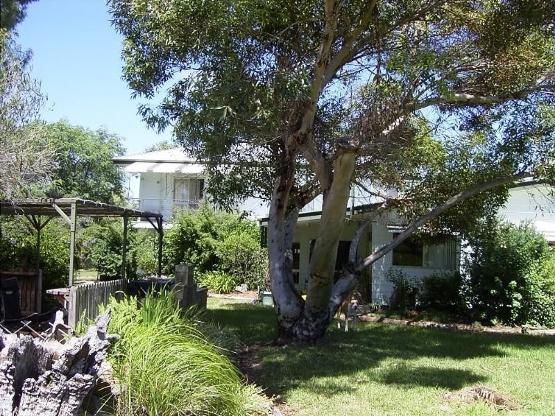 6893 Oralla Road, Injune QLD 4454
