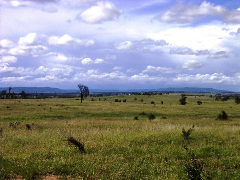 6893 Oralla Road, Injune QLD 4454