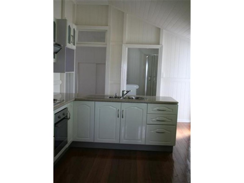 37 Ivy Street, Roma QLD 4455