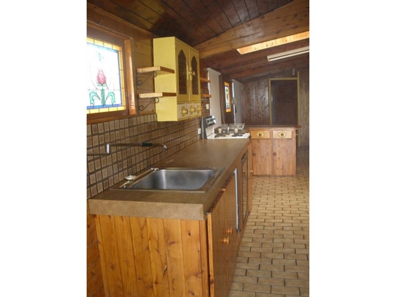 14 Bass Street, Yuleba QLD 4427