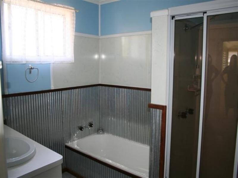 4 Hawthorne Street, Roma QLD 4455