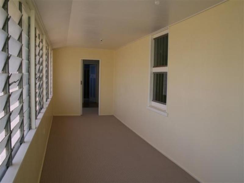 4 Hawthorne Street, Roma QLD 4455