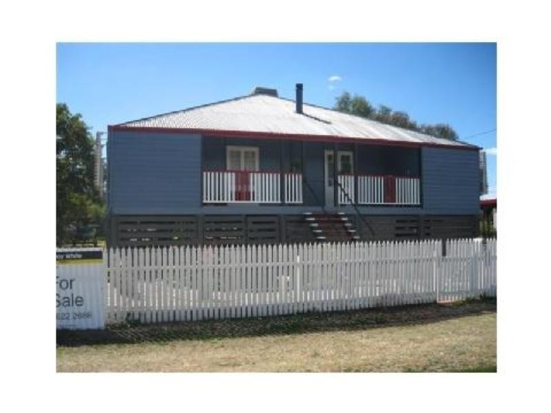 15 Bowen Street, Roma QLD 4455