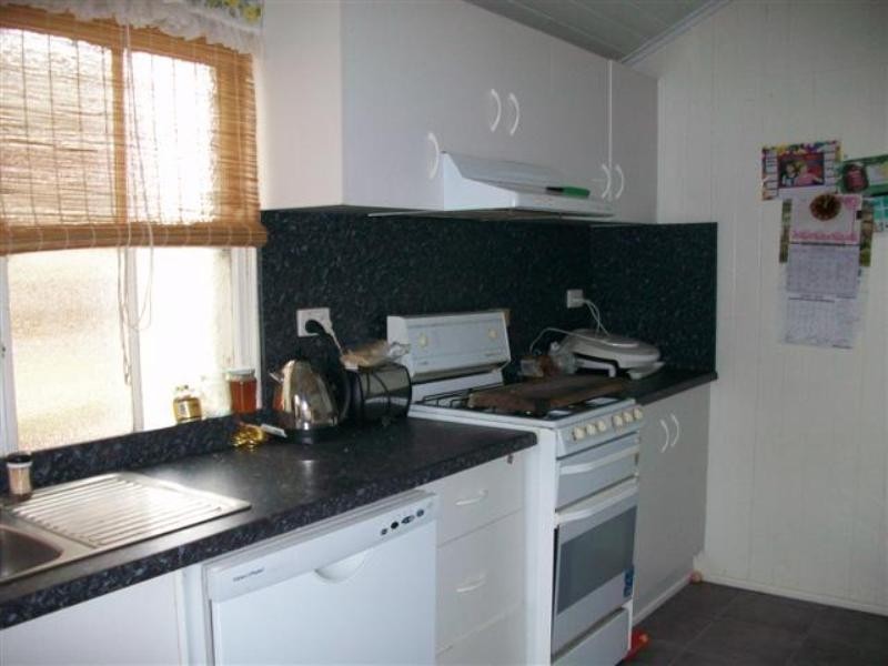 15 Bowen Street, Roma QLD 4455